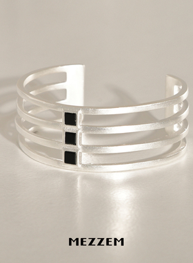 MEZZEM 中古银色镂空黑玛瑙宽手镯/臂环 中性气质高级感开口腕饰