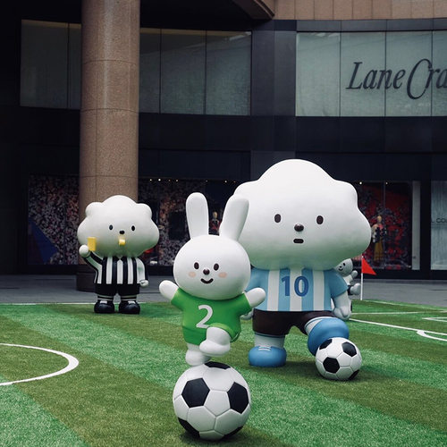 玻璃钢创意网红卡通雕塑景观动物商场室内户外美陈公仔摆件定制