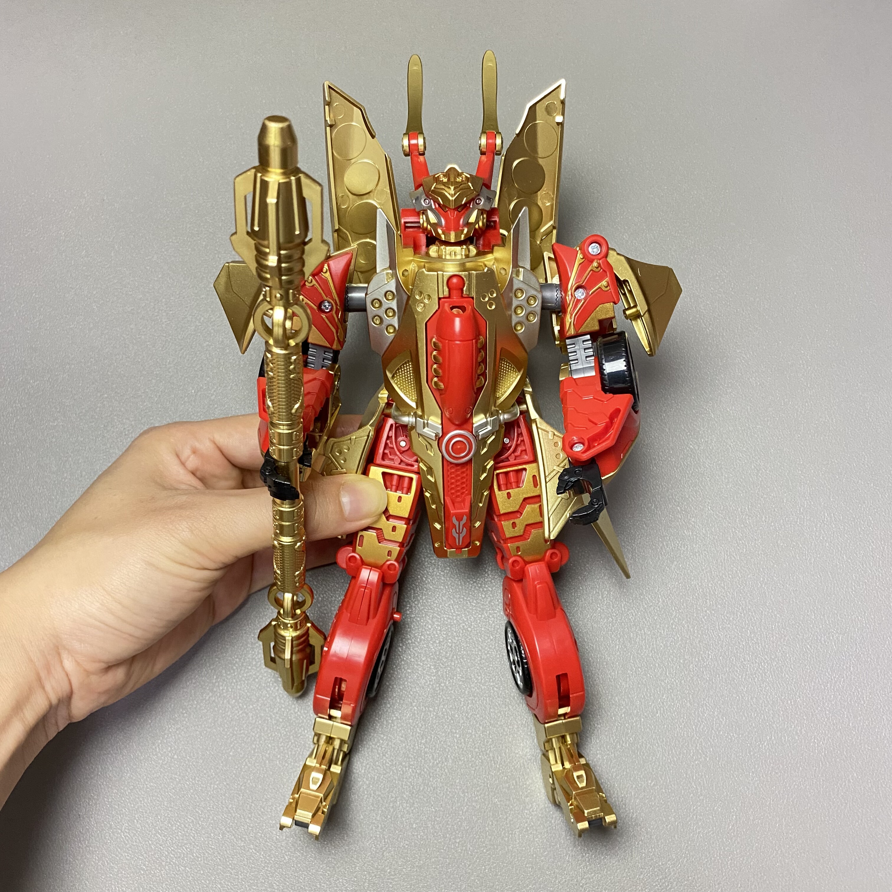 齐天大圣孙悟空三变变形机器人男孩生日礼物儿童玩具跑车飞机机甲