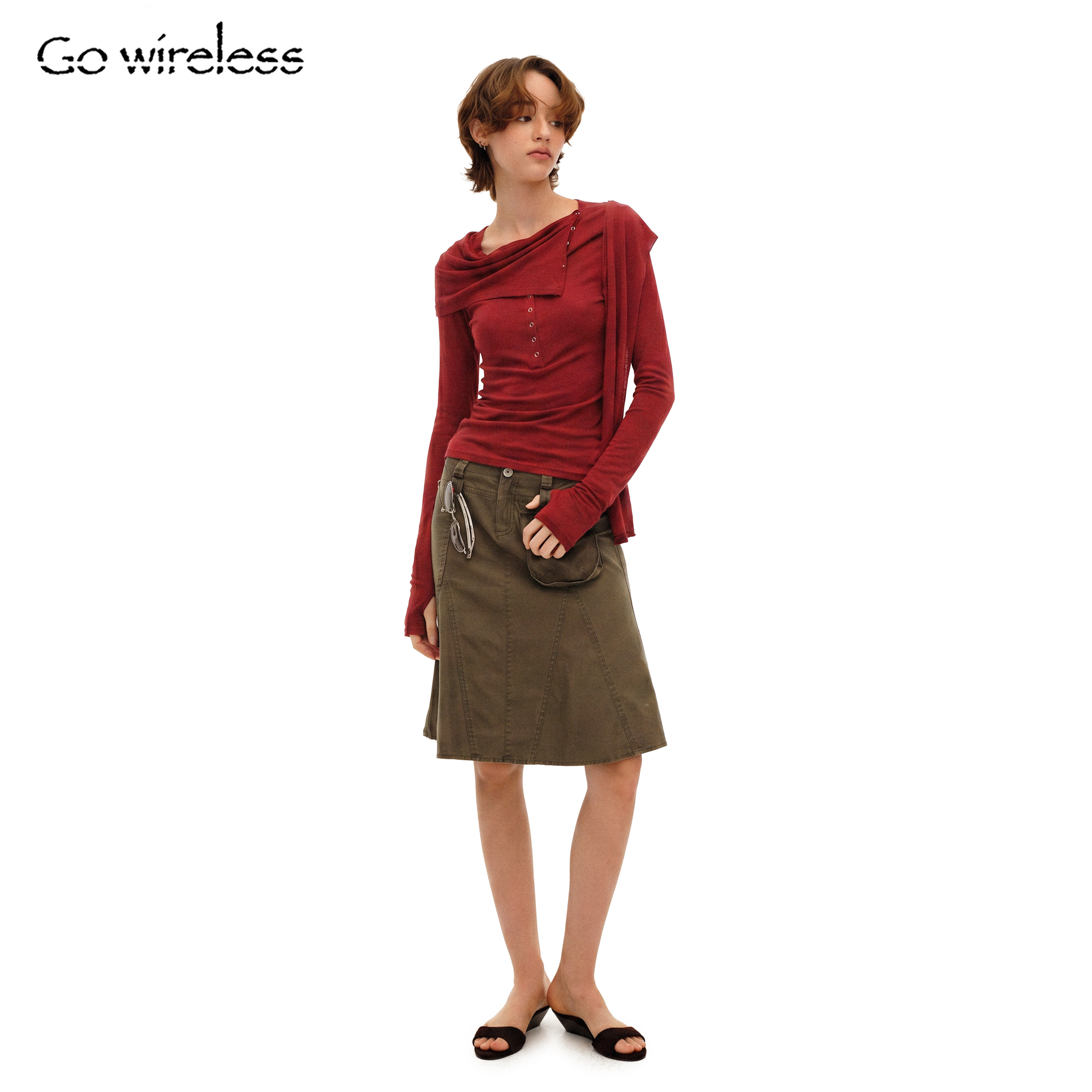 Gowireless 四色兰精天丝羊毛混纺可拆卸围巾领修身微透套头T恤女 - 实物图