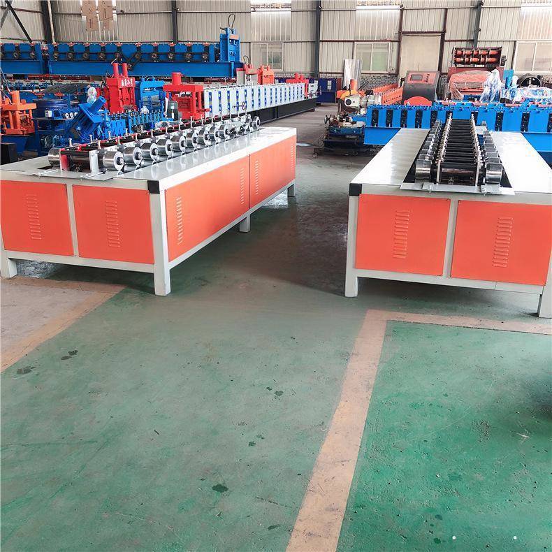 快拼箱房生产设备打包箱房设备集装箱房顶蓬皮设备集装箱设备