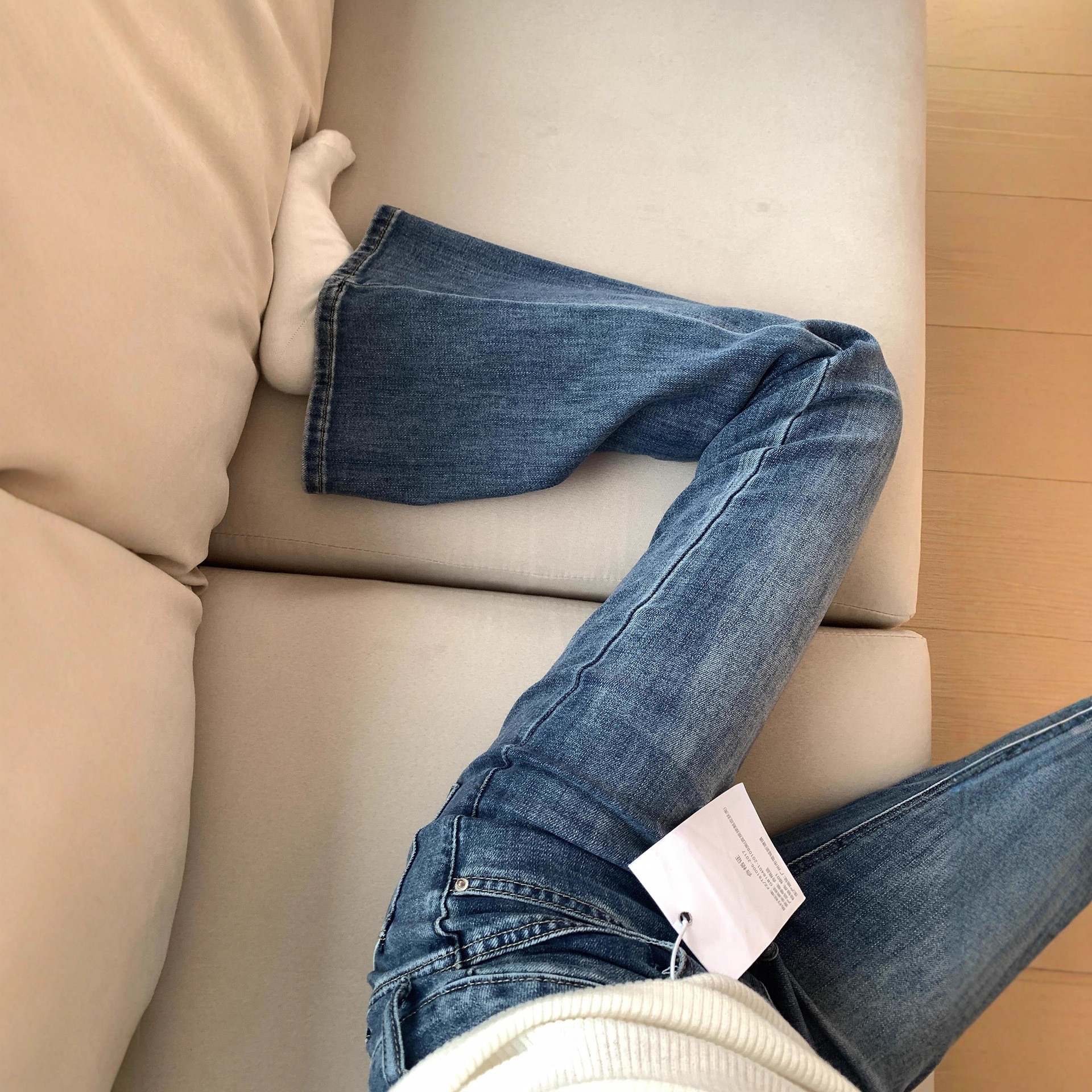 蓝色微喇牛仔裤女秋季新