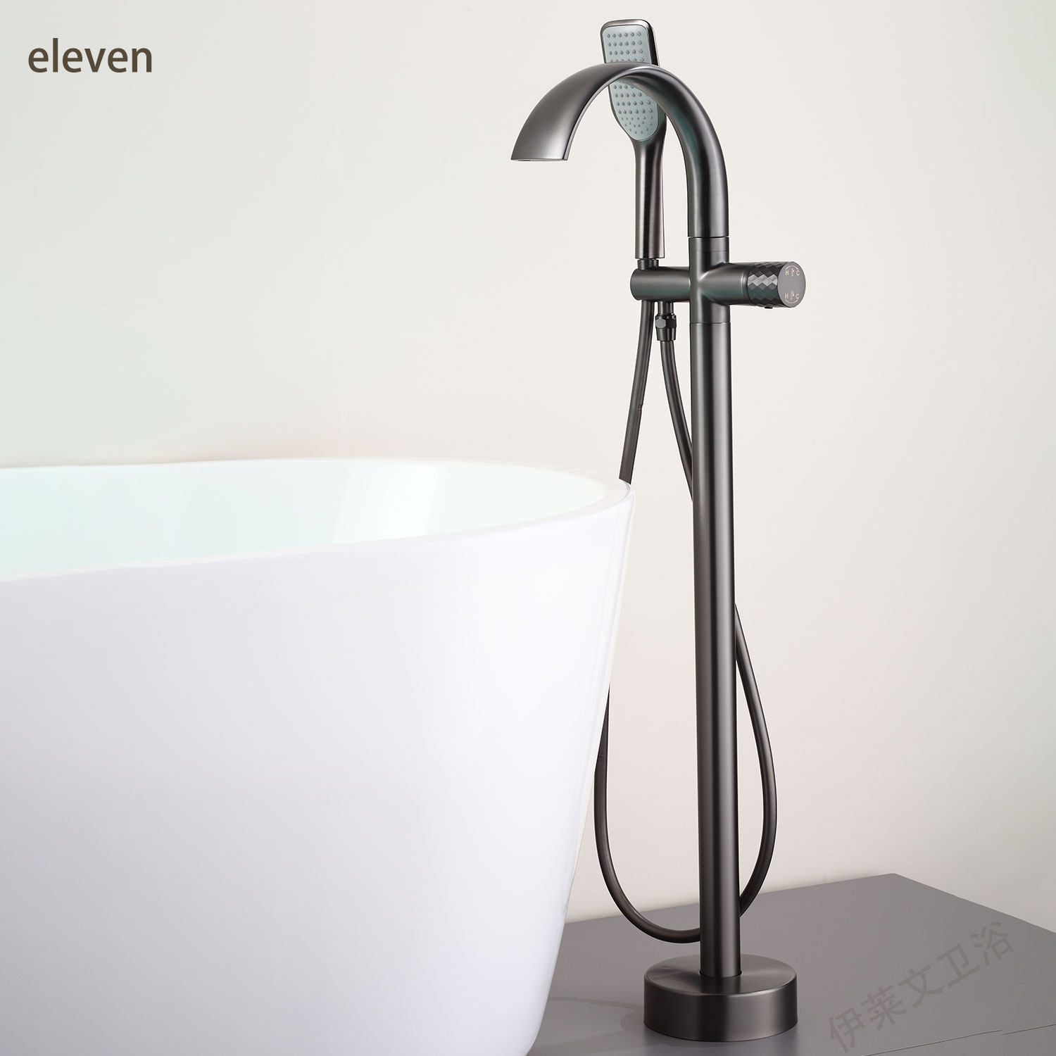 全铜浴室卫生间酒店全铜落地式浴缸龙头瀑布冷热立式淋浴花洒枪灰