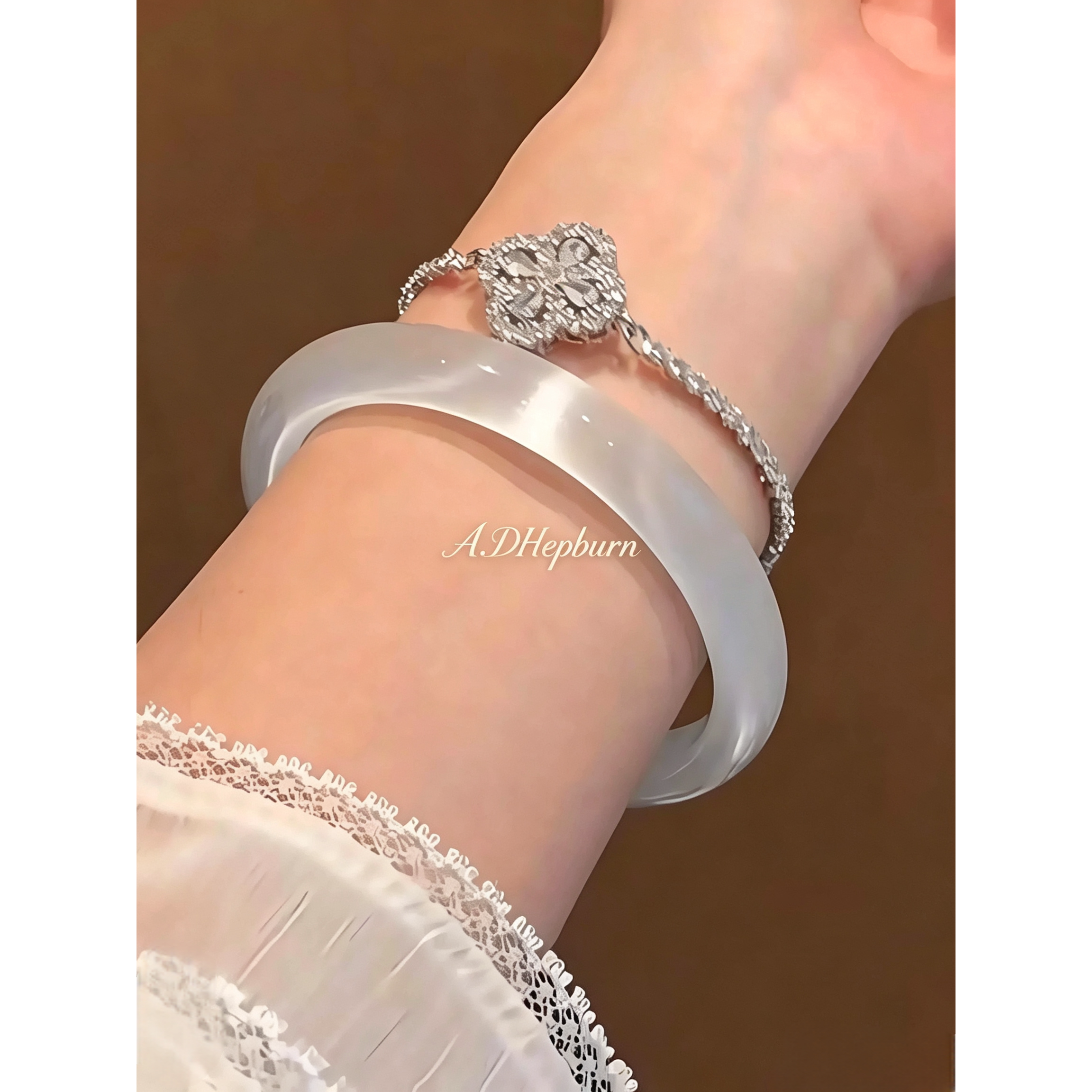 A.DHepburn白月光玉手镯