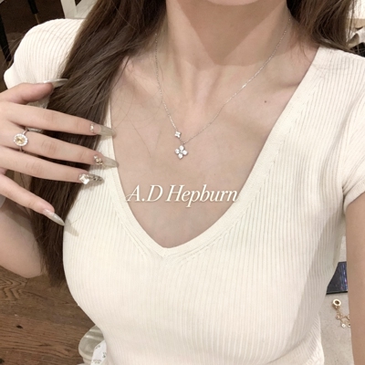 A.DHepburn四叶锁骨链礼物