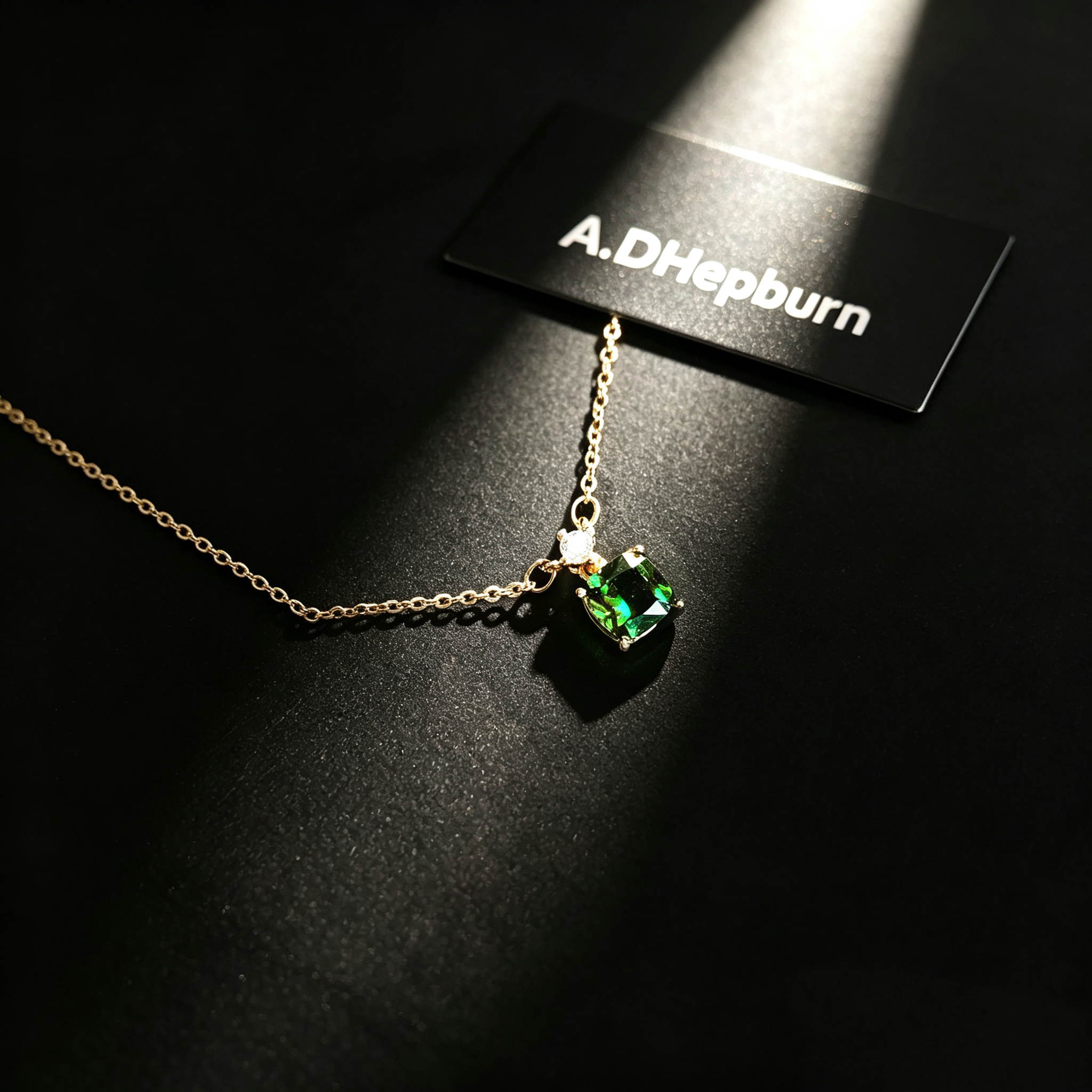 A.DHepburn祖母绿显白锁骨链轻奢