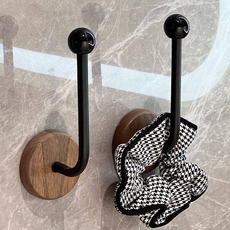 天然胡桃木质感满满的发圈挂钩