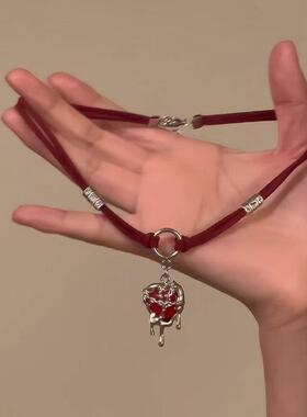 热销红色元素配饰燃烧火焰~融化爱心吊坠项链女2024新款小众ins甜