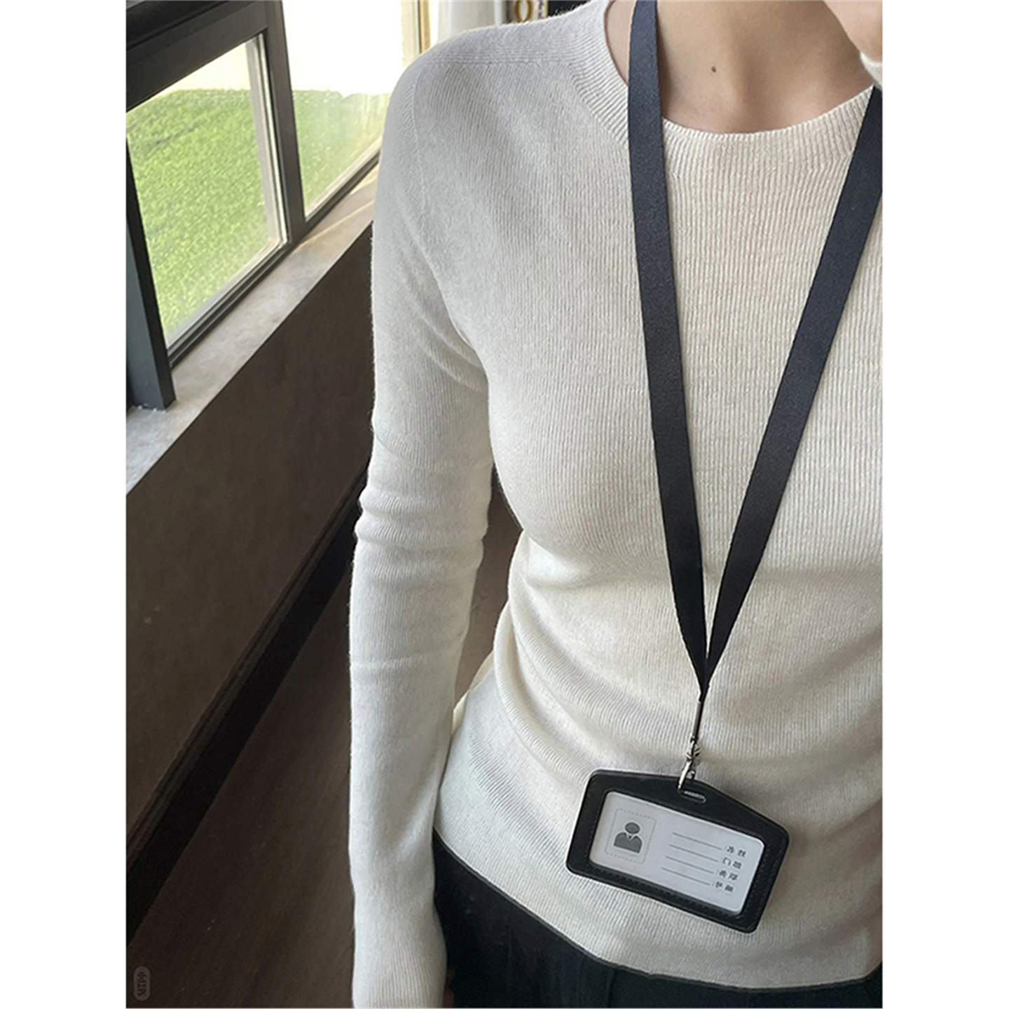女款白色打底针织衫秋冬修身内搭