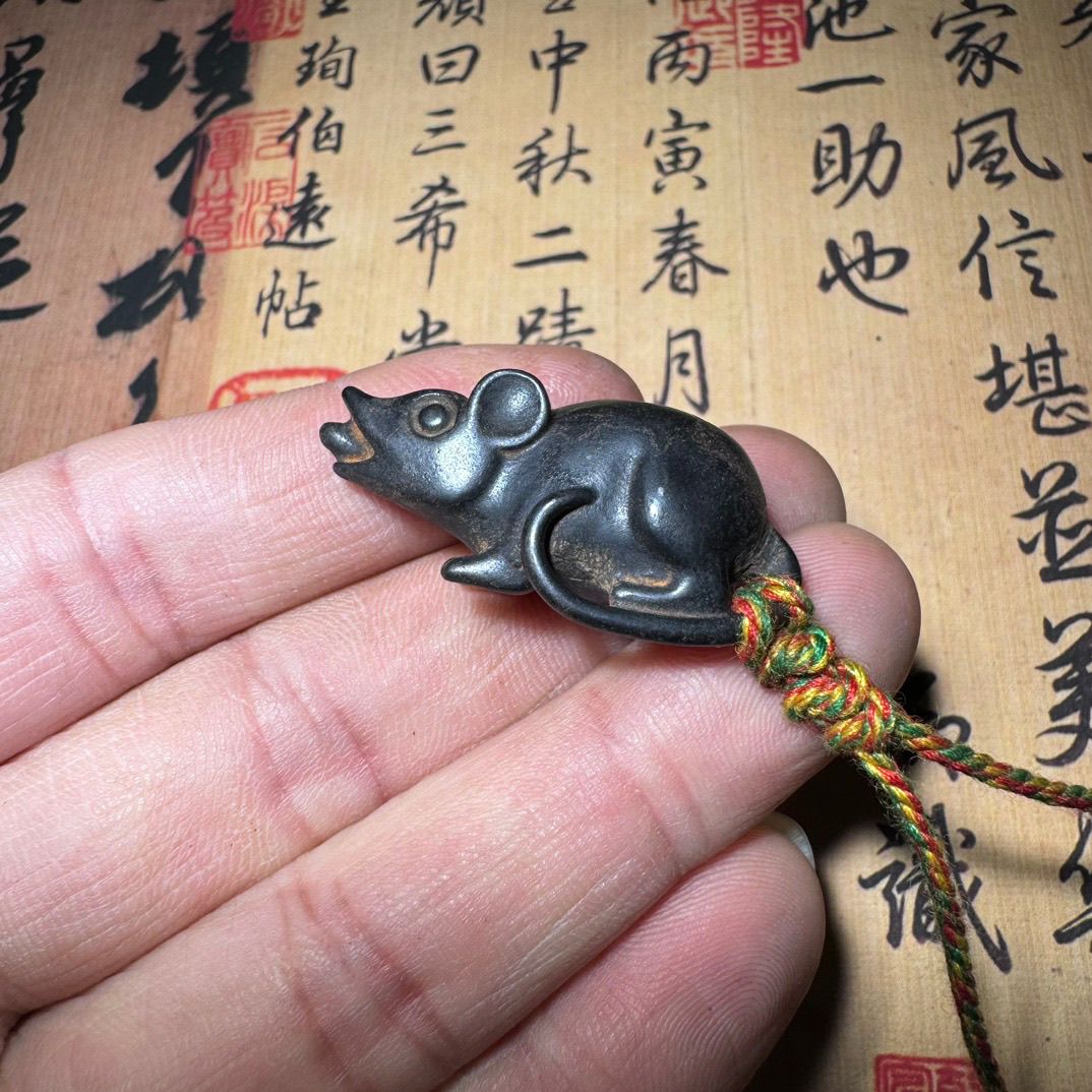 藏传迷你托甲小寒天铁吐宝鼠吊牌项链坠手串多宝配饰卡子挂件30mm