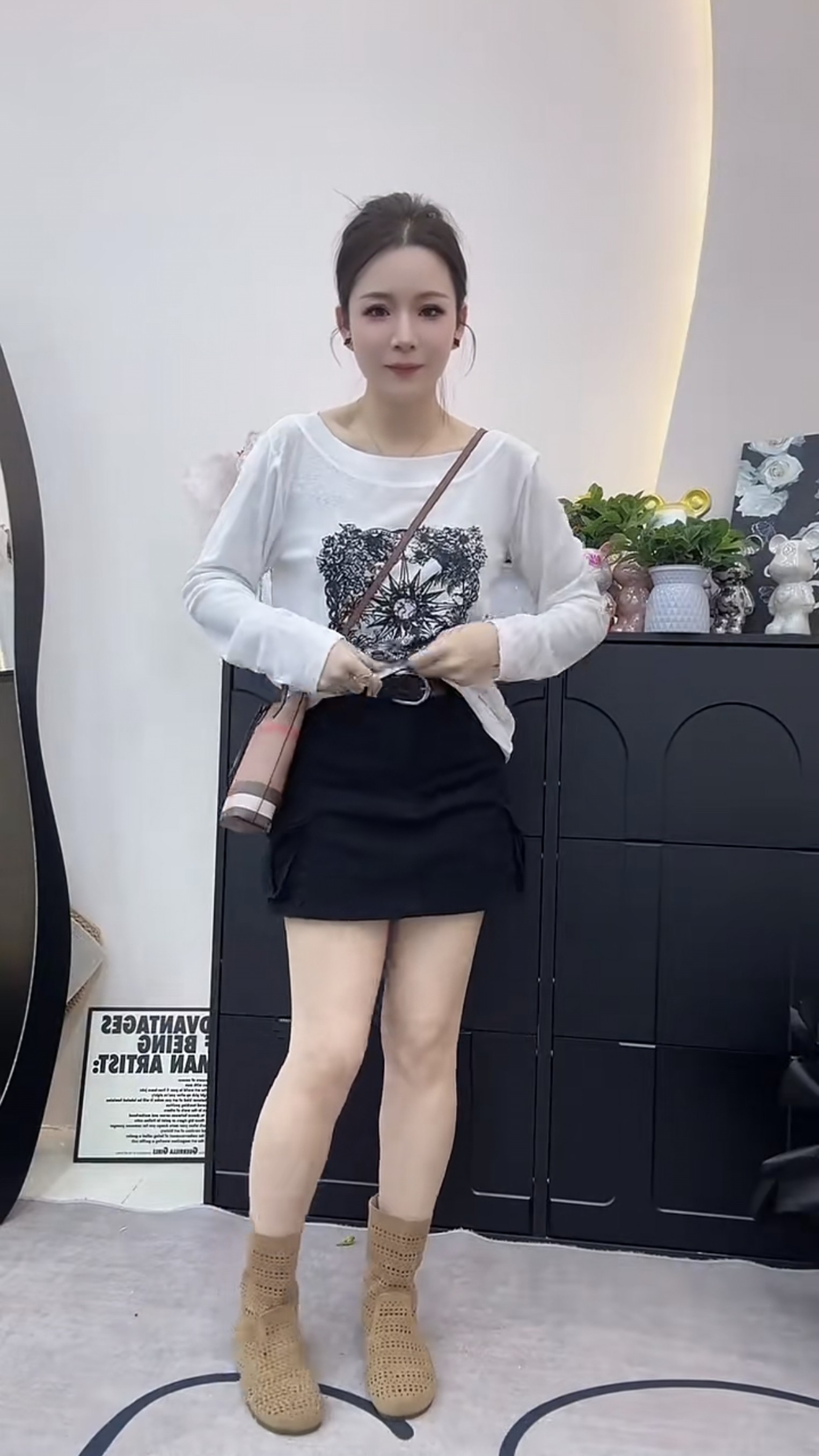 欧货2026夏季新款一字领斜肩印花图案洋气长袖T恤女防晒罩衫上衣