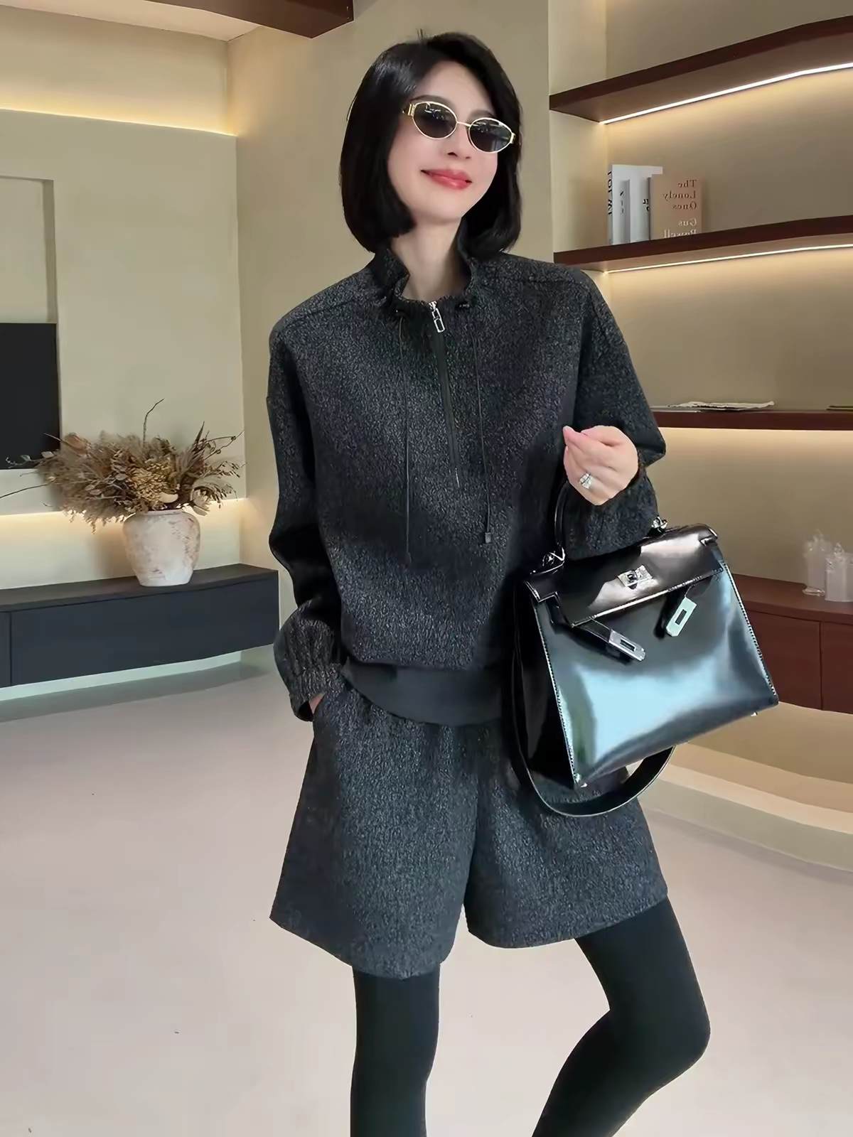高级感2026秋季女装立领半拉链毛呢上衣高腰短裤洋气老钱风两件套