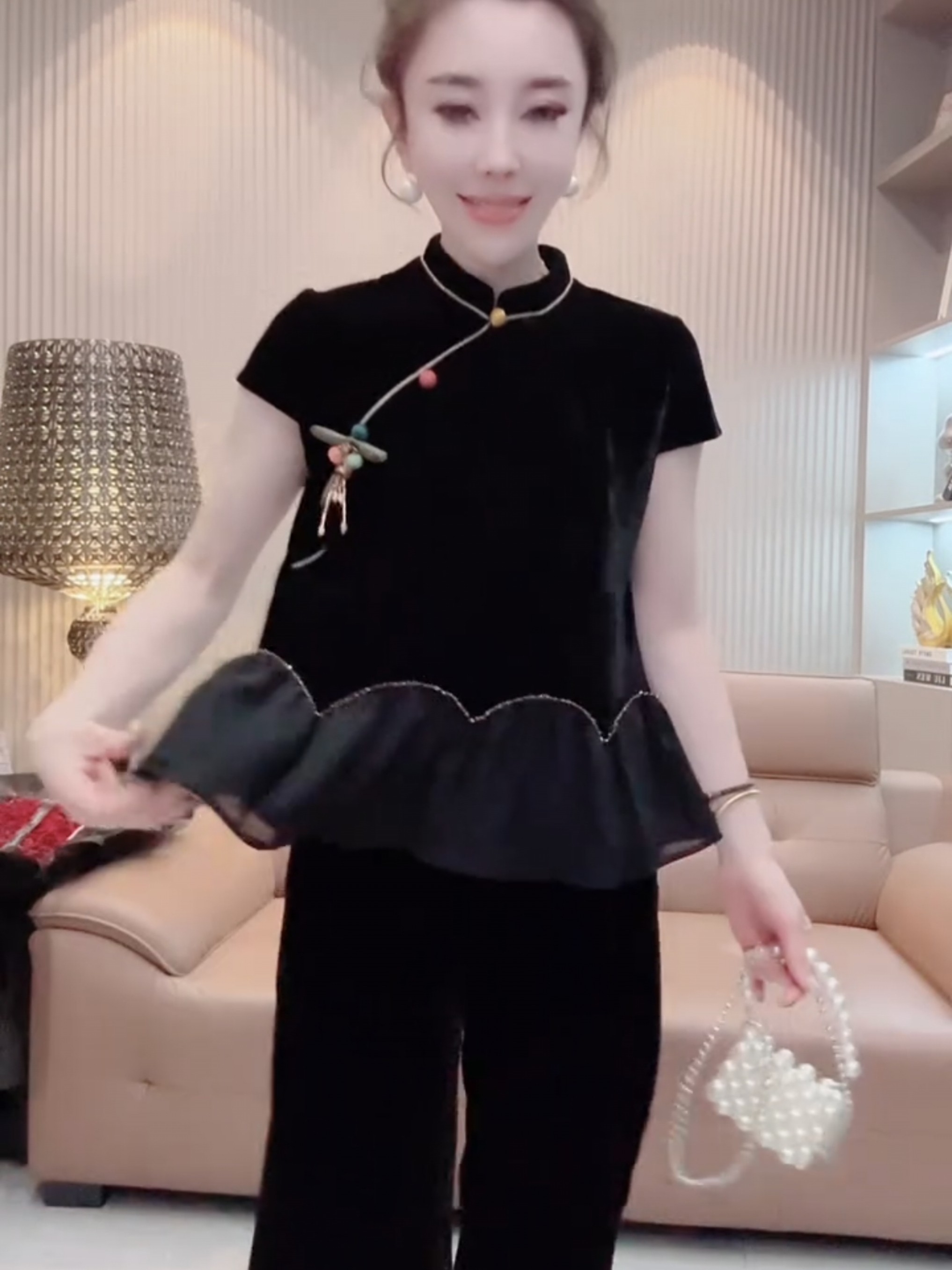 新中式时尚丝绒套装女2026夏季优雅立领盘扣短袖何叶边上衣阔腿裤