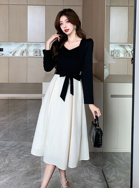 Meliss Lazy秋季法式赫本风设计感方领收腰显瘦拼色小众连衣裙