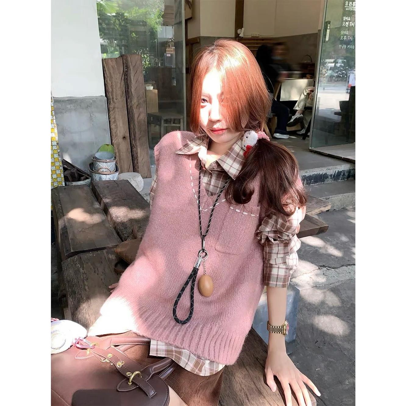 曾小咸 韩系粉色v领针织马甲女秋冬新款外穿无袖背心上衣衬衫叠穿