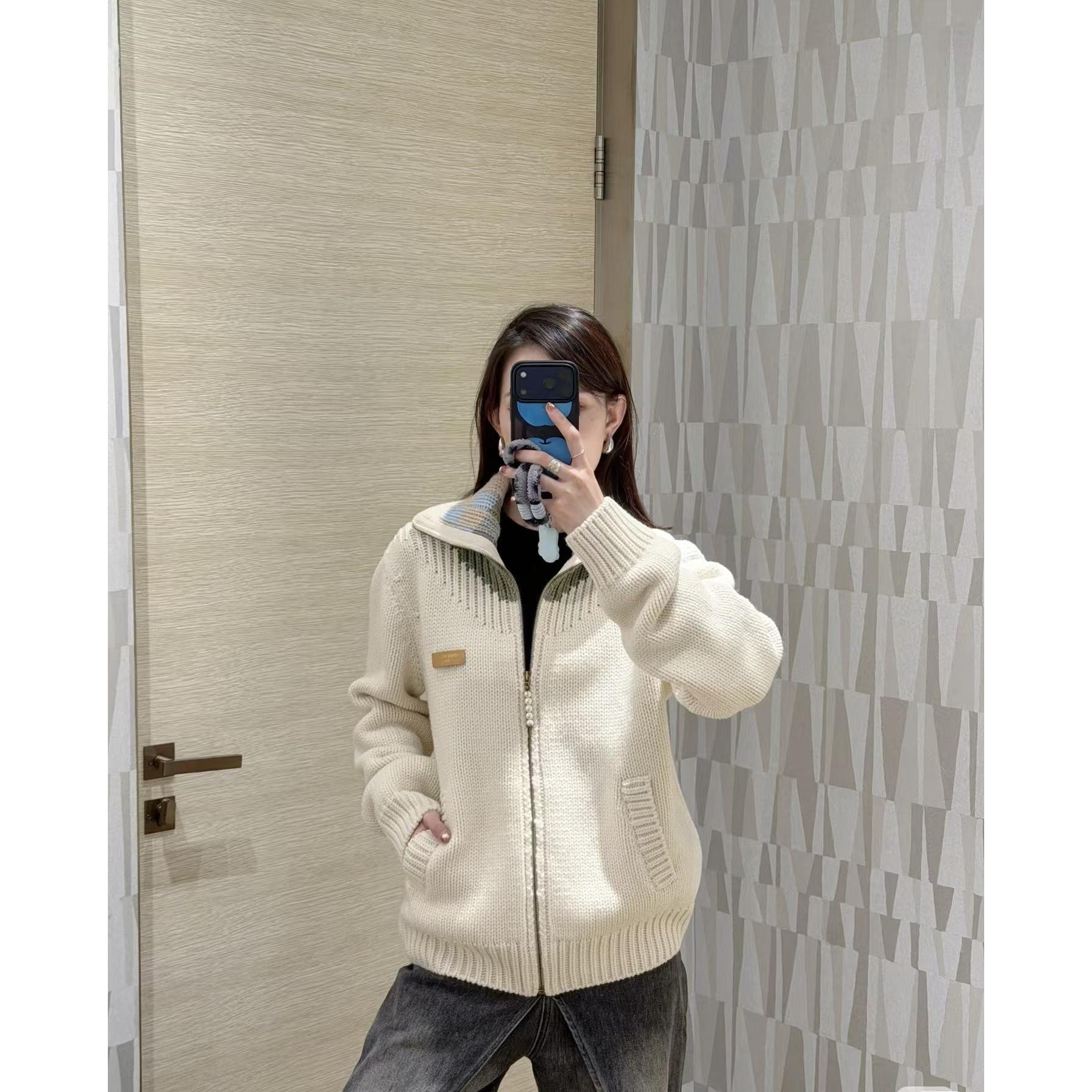 男女同款翻领拉链针织开衫米白色羊毛混纺撞色提花休闲毛衣外套潮