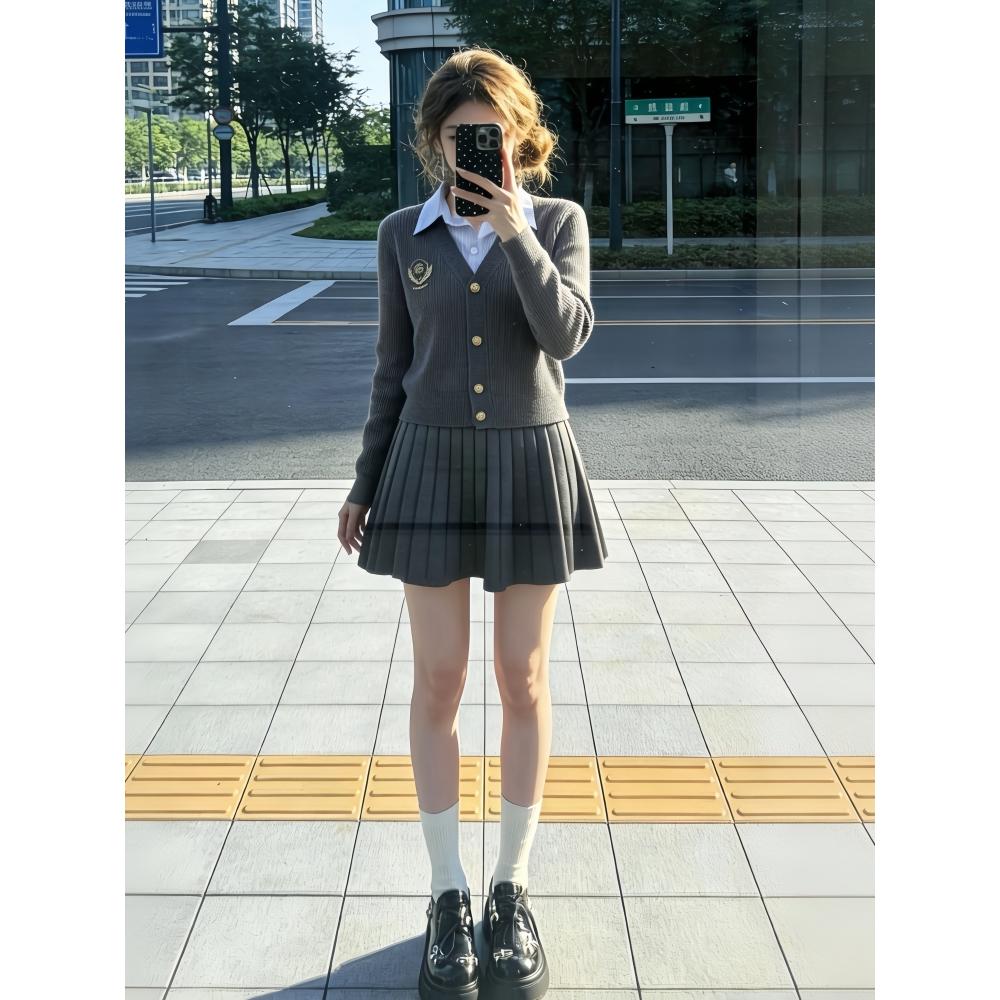 搭配一整套女盐系新款小香风设计感灰色针织衫上衣百褶裙两件套潮