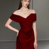 法式 酒红一字肩高级缎面轻婚纱新娘订婚结婚迎宾出门敬酒晚礼服裙
