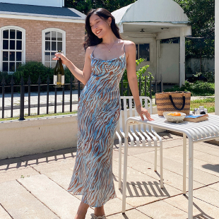 复古荡领鱼尾吊带裙 蓝色斑马纹扎染印花连衣裙法式 ooh itch痒痒