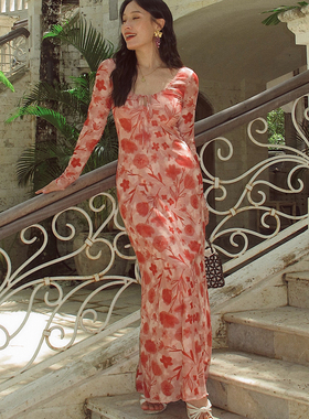 ooh itch痒痒 法式度假风红色碎花连衣裙女长袖气质收腰显瘦长裙