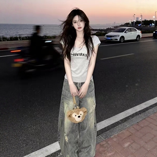 2026夏季潮酷字母印花U领短袖T恤女美式修身显瘦辣妹chic百搭上衣