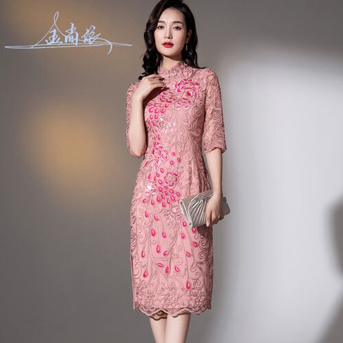喜婆婆婚宴装礼服2024春季新款4050岁妈妈宴会重工刺绣旗袍连衣裙