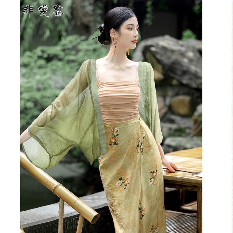 宋制汉服新中式吊带汉元素日常服古风三件套广袖流仙裙现代版套装,女装/女士精品,汉服套装,淘宝优惠券,粉丝福利购,淘宝优惠卷