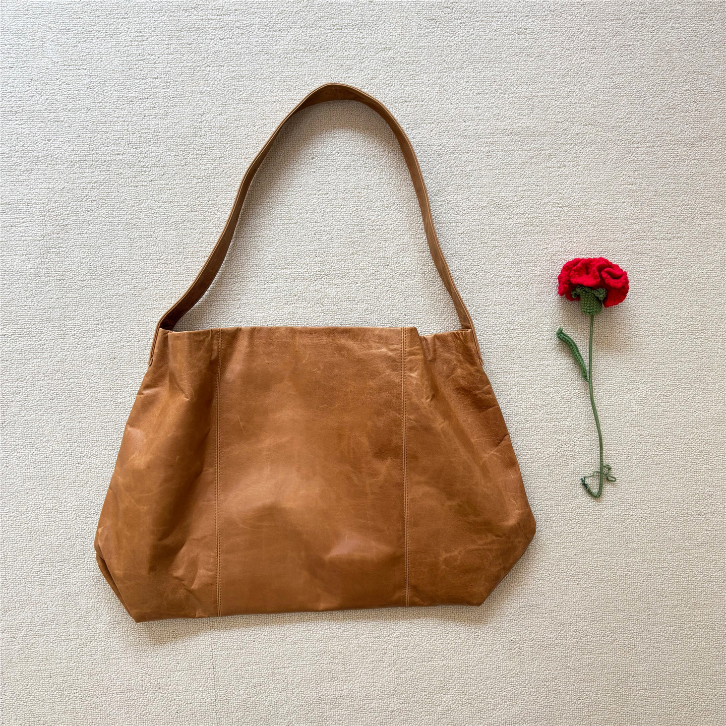 6A级骨头口羊皮单肩斜跨手拿包