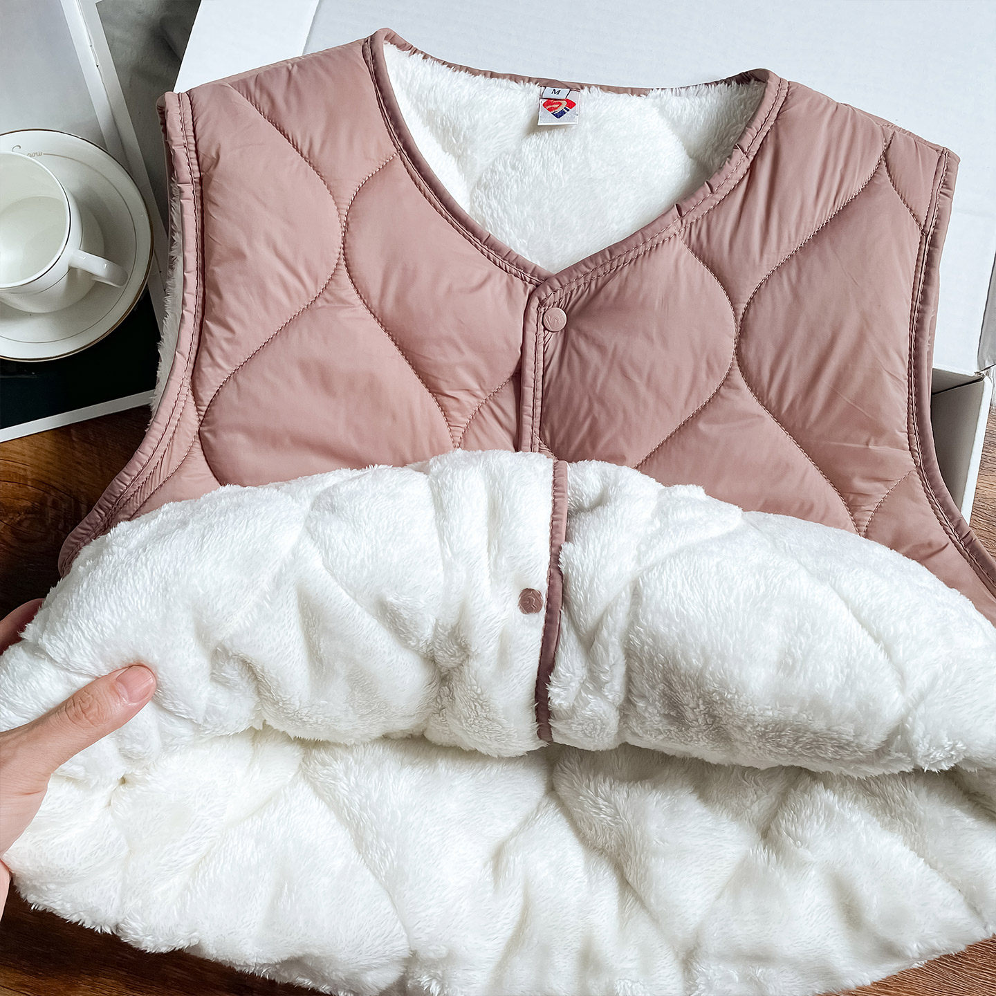2025秋冬新款加厚内搭马甲加绒保暖背心马夹女士妈妈大码宽松坎肩