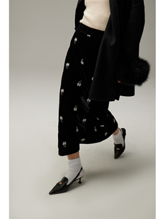 showyee/修野 千金风秋冬年会 黑色丝绒刺绣钉珠高腰鱼尾半身长裙