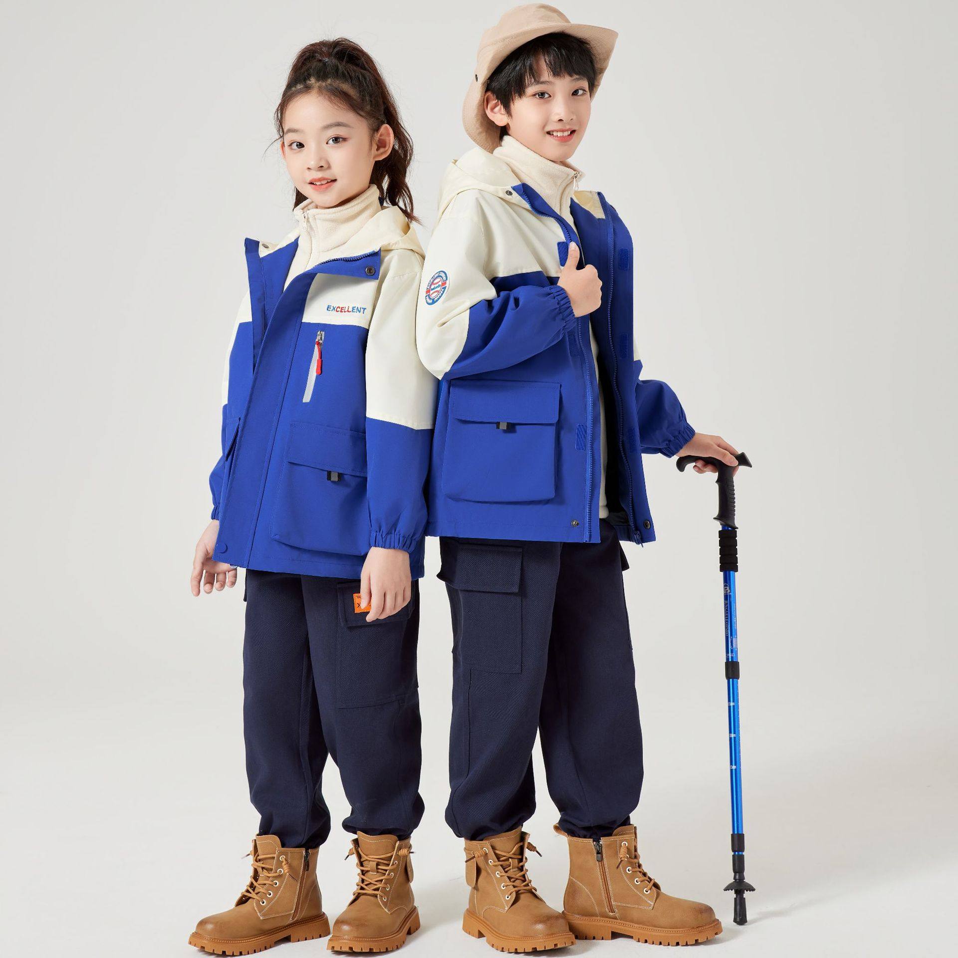 儿童冲锋衣三合一校服套装秋冬小学生班服幼儿园园服男女童羽绒服