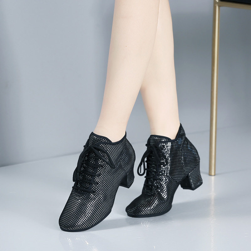 广场舞鞋软底鞋摩登舞蹈鞋布鞋女跳舞鞋拉丁舞形体舞鞋基础包装