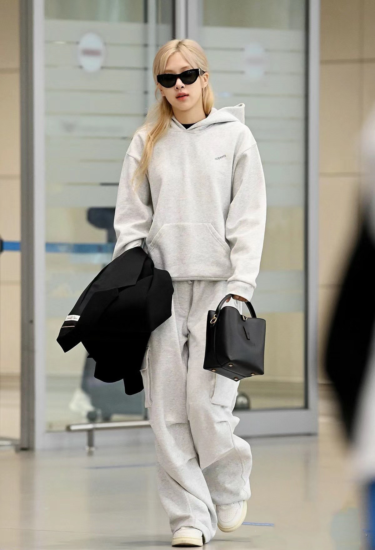 朴彩英rose金智妮同款恶魔角字母刺绣卫衣浅灰色阔腿工装卫裤23年