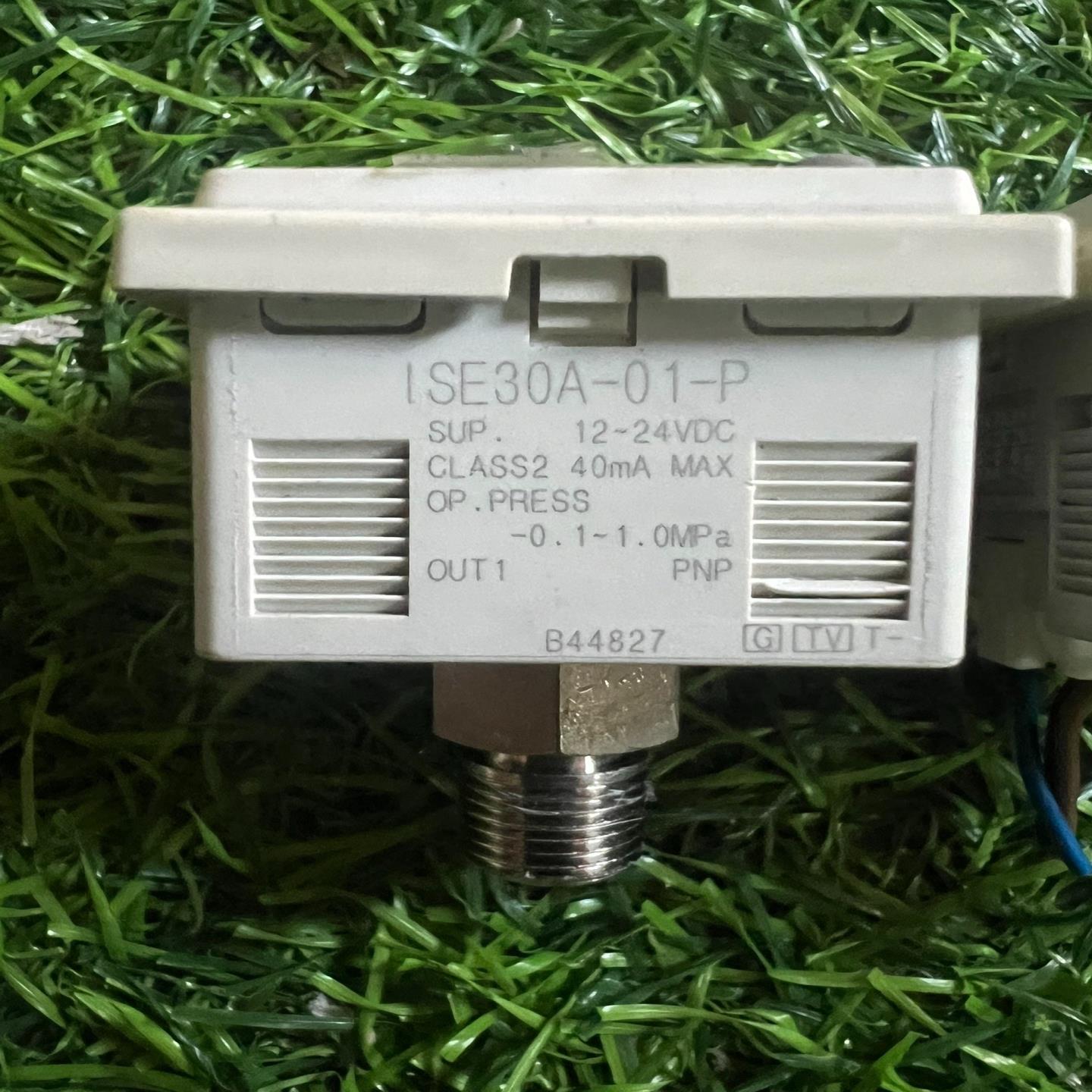 议价SMC ISE30A40A数显压力开关