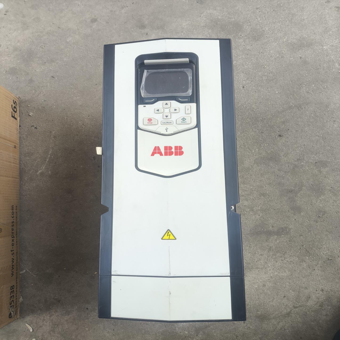 议价ABB变频器ACS880-01-032A-3 现货