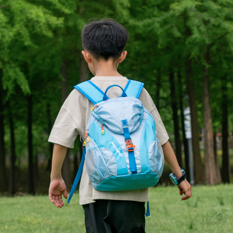 户外儿童背包男孩外出旅游轻便出游春游双肩包小学生研学旅行超轻