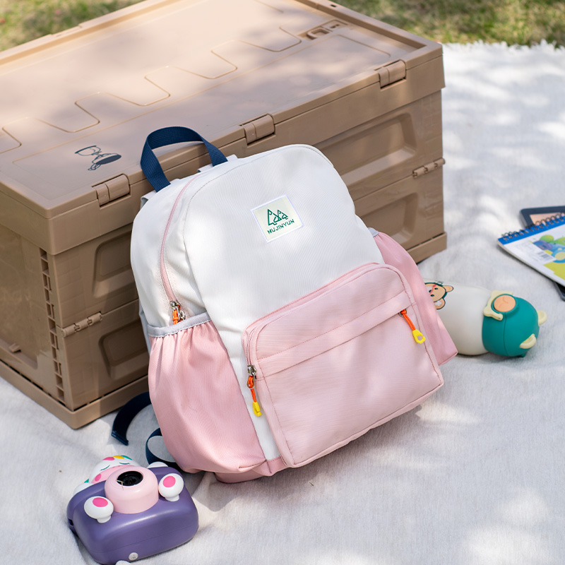 户外儿童轻便背包一年级超轻书包