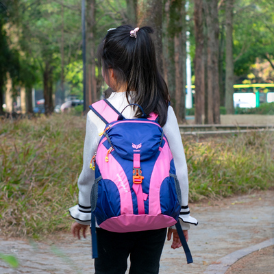 户外儿童出游小背包超轻便女孩外出旅游小学生春游研学双肩包女童