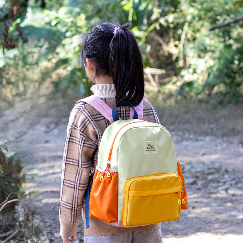 户外儿童出游背包超轻便春游书包