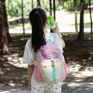 户外儿童超轻背包女孩外出旅游轻便登山秋游双肩包小学生出游书包