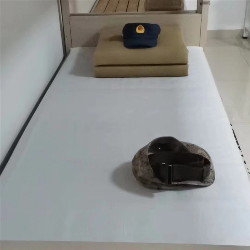 部d内务床垫铺平床单羊毛毡垫无褶皱单薄床垫毛毡军训豆腐块板毡