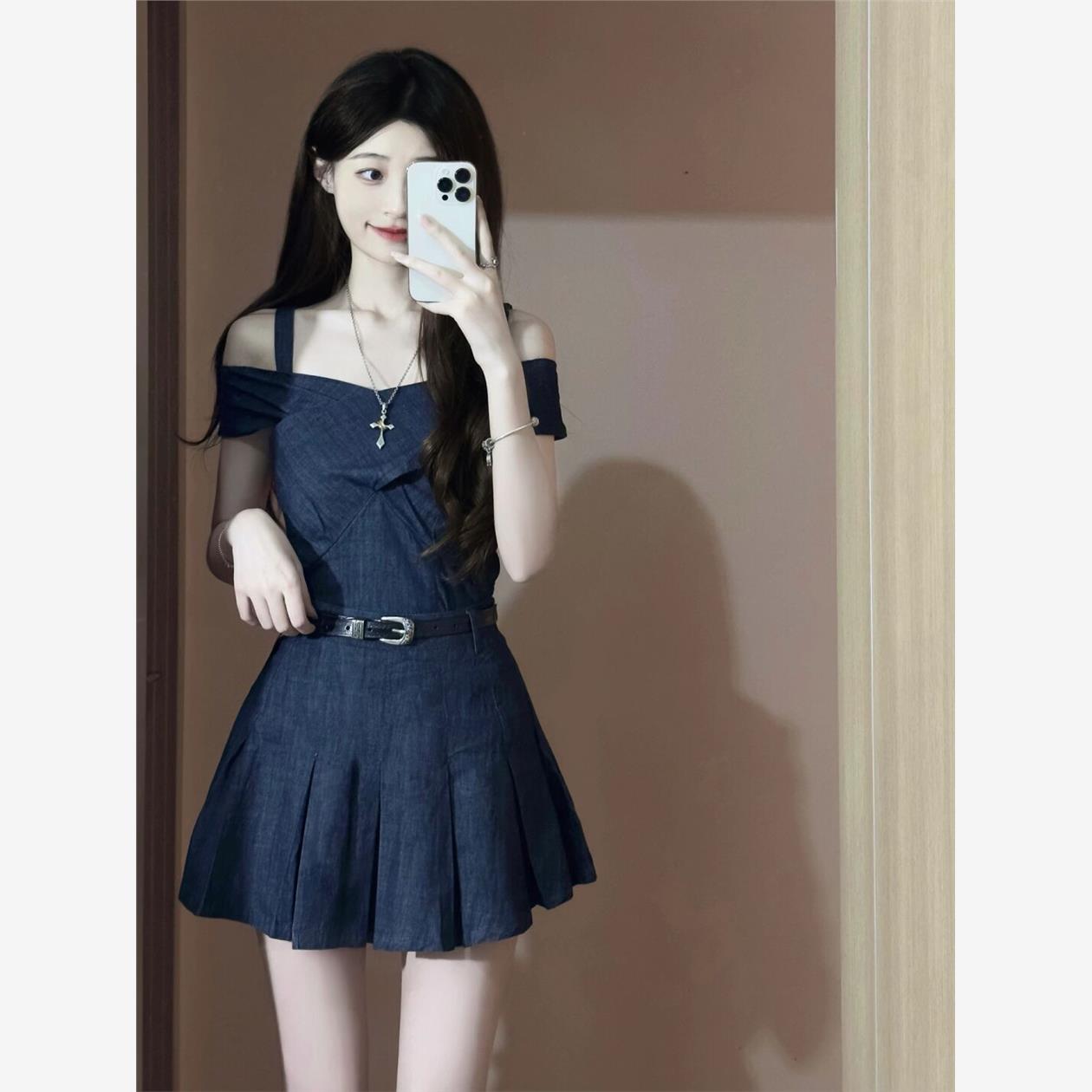 甜酷辣妹牛仔套装裙女夏季一字肩吊带衬衫百褶半身裙短裙两件套潮