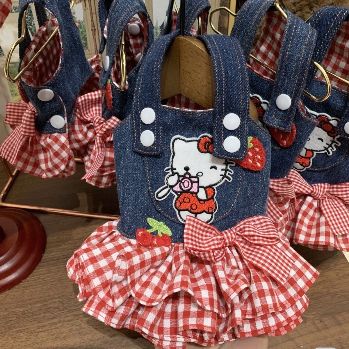 新款狗狗宠物猫咪牛仔裙子用品泰迪比熊春夏小型犬衣服用品服饰