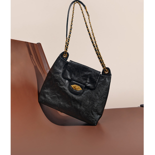 专柜正品 女包绗缝包托特包单肩斜挎背提包X8320DX5 思加图2025冬款