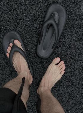 黑色人字拖鞋男耐脏不臭脚海滩旅游夹脚拖鞋沙滩海边凉拖男款