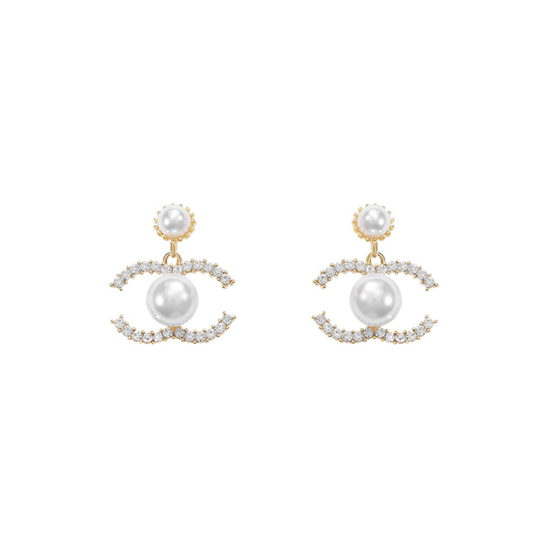 Chic 'Little Chanel' Style Pearl Ear Clips – Piercing-Free Elegance! - Product image 5