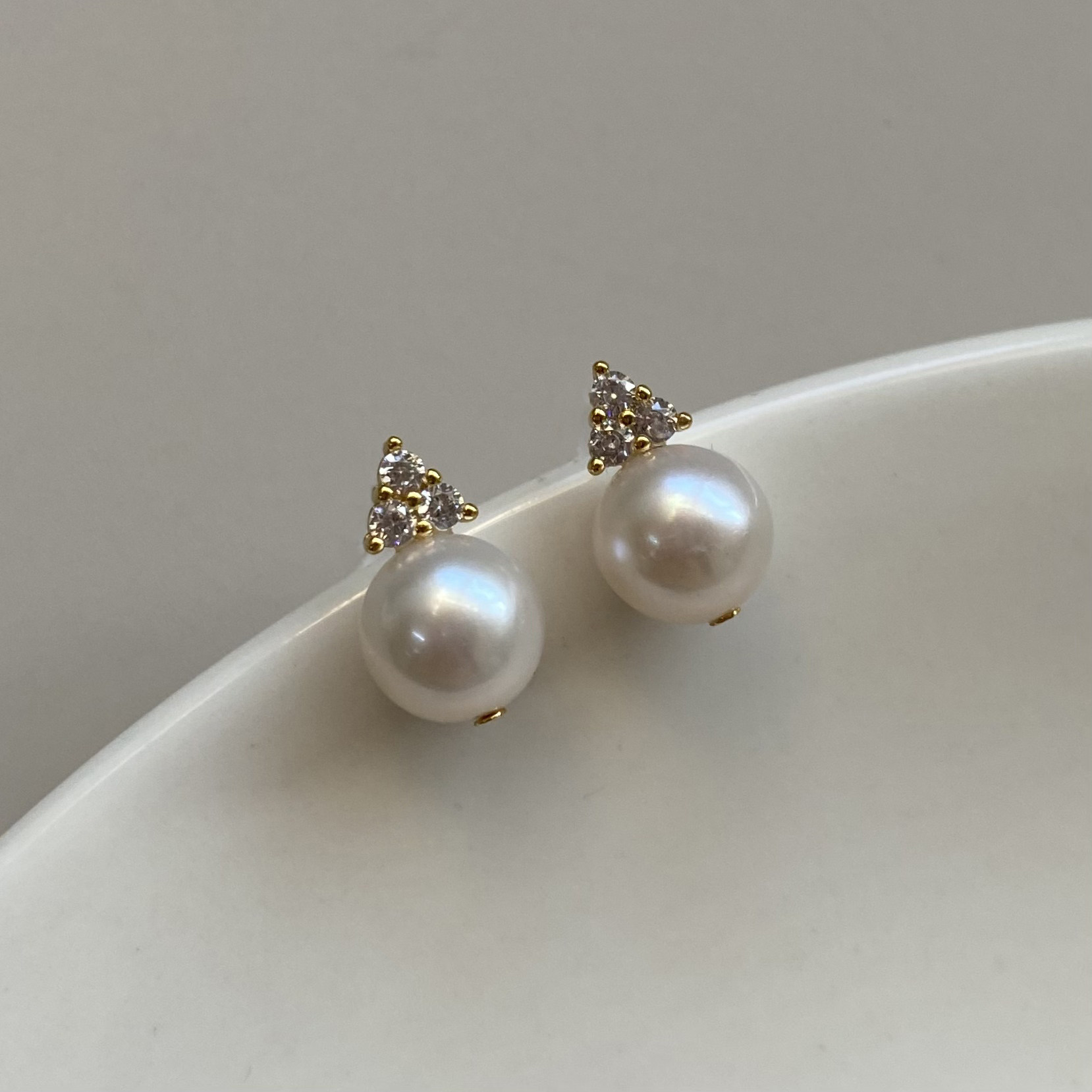 珍氏珠宝天然淡水珍珠耳钉女正圆镶锆皇冠简约气质轻奢高级感耳饰,珠宝/钻石/翡翠,耳饰,淘宝优惠券,粉丝福利购,淘宝优惠卷