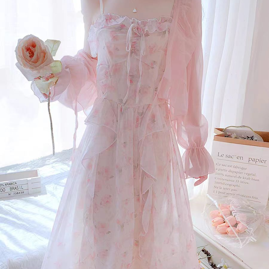高级感甜美雪纺碎花长裙2025新款法式粉色吊带连衣裙两件套装女夏