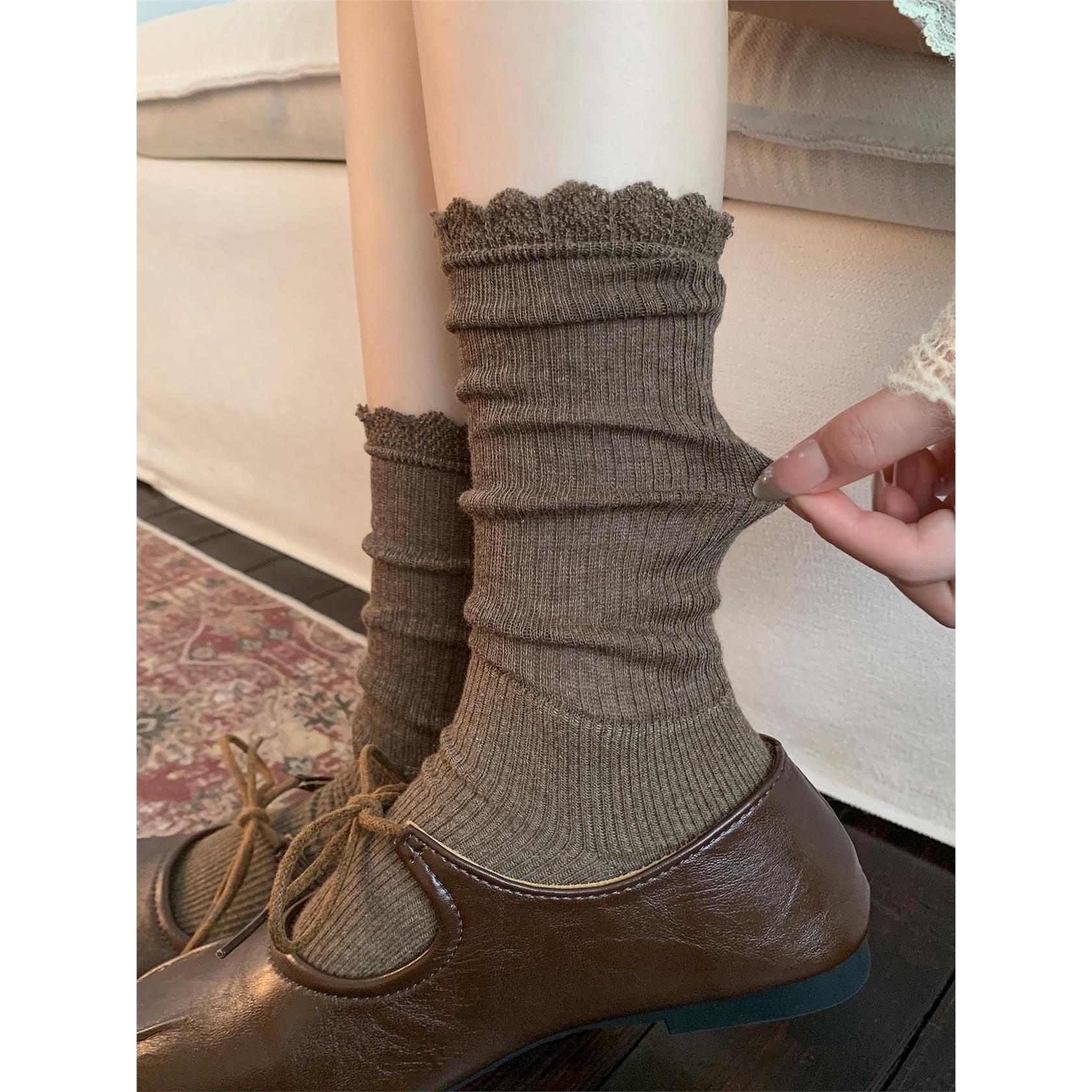 美拉德堆堆袜子女款咖色