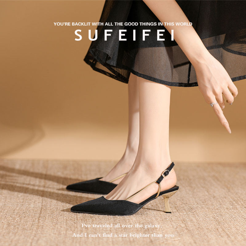 【苏妃妃】2026春季新款法式包头高跟凉鞋女细跟尖头一字后空鞋款
